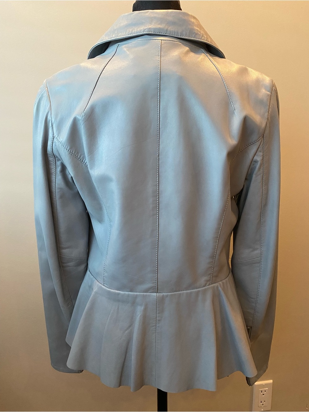 Danier Light Gray Leather Peplum Jacket - Picture 11 of 13